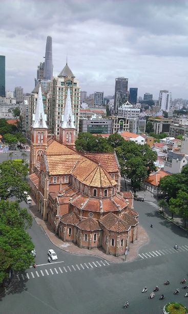 Notre Dame Cathedral of Saigon_3